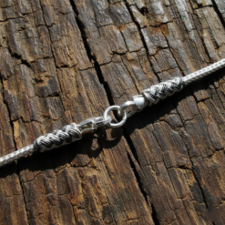 Siyah Beyaz Surgu Kolye 999 9