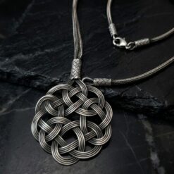 Elde örülmüş 999 ayar gümüş Şems Düğümü Kazaziye kolye ucu ve zinciri